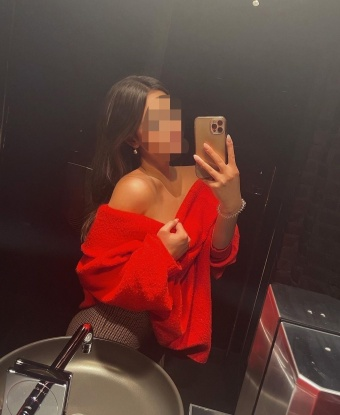 💋 Я предлагаю тебе незабываемое время, исполненное страсти и наслаждения. Мои услуги на высшем уровне – обеспечу тебе массу эмоций и удовольствия. Ценю каждого клиента, поэтому гарантирую полную конфиденциальность и уважение. 🤫 Я умею создать атмосферу, в которой ты сможешь отдохнуть, расслабиться и насладиться моей компанией. Мои фото подтверждают искренность моих слов – гладкая кожа, стройная фигура и изысканный стиль. 💃💄 У меня есть положительные отзывы, которые лишний раз подтверждают мою профессиональность. Добро пожаловать в мир удовольствия и наслаждения! 🌟😉 Таисия